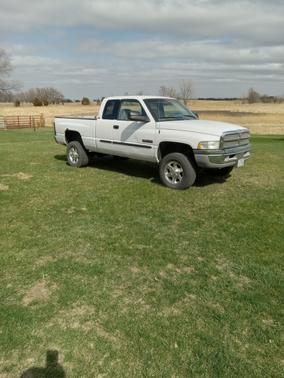White 2001 Dodge Ram 2500 Quad Cab