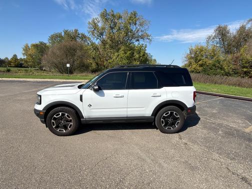 White 2022 Ford Bronco Sport Outer Banks