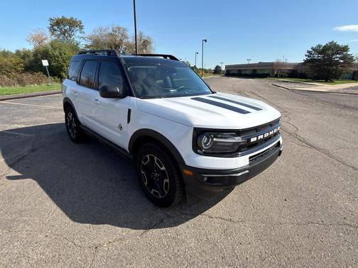 White 2022 Ford Bronco Sport Outer Banks