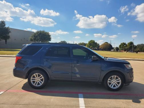 2016 Ford Explorer Base
