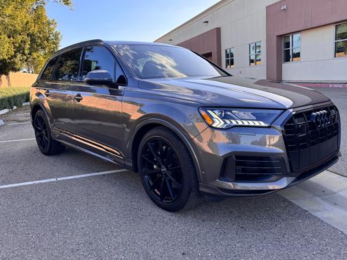 2023 Audi Q7 55 Prestige