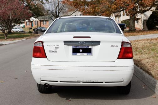 2005 Ford Focus ZX4 SE