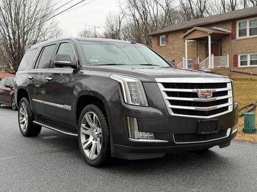 2016 Cadillac Escalade Luxury