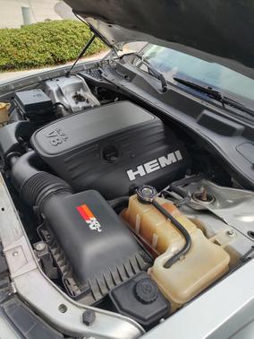 Silver 2009 Chrysler 300C Hemi