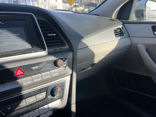 2019 Hyundai SONATA SE