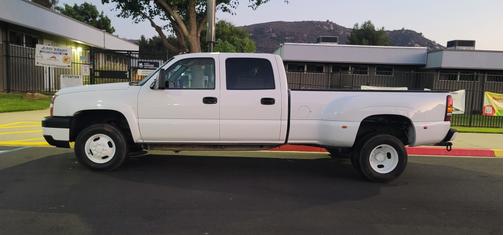 2007 Chevrolet Silverado 3500 LT1 Crew Cab Classic