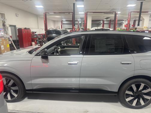 2025 Volvo EX90 Twin Motor Ultra 7-Seat