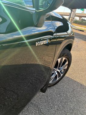 Brown 2020 Toyota Highlander Hybrid XLE