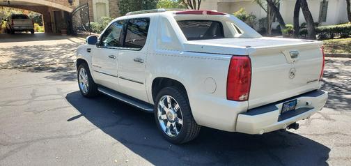 White 2012 Cadillac Escalade EXT Luxury