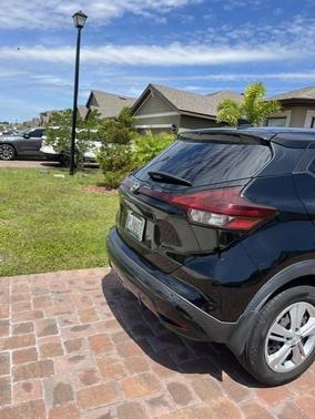 Black 2022 Nissan Kicks S