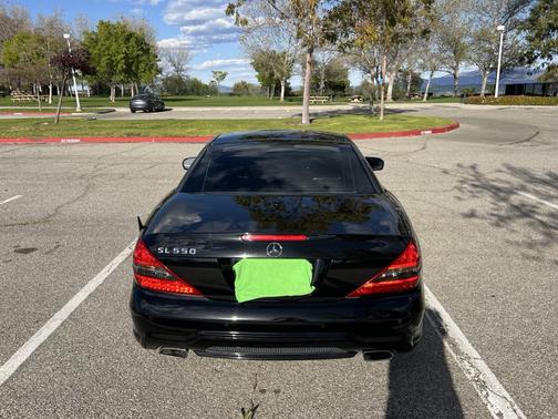 Black 2011 Mercedes-Benz SL-Class SL 550