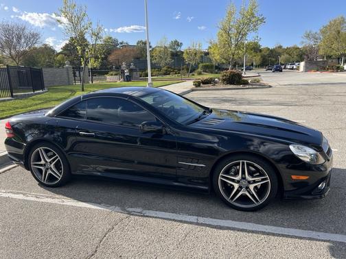 Black 2011 Mercedes-Benz SL-Class SL 550