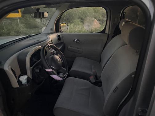Silver 2009 Nissan Cube 1.8 S