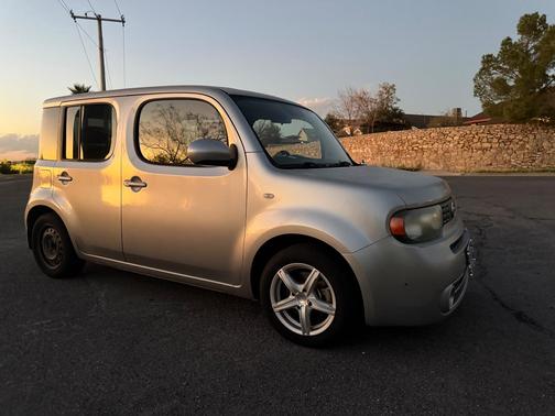 Silver 2009 Nissan Cube 1.8 S