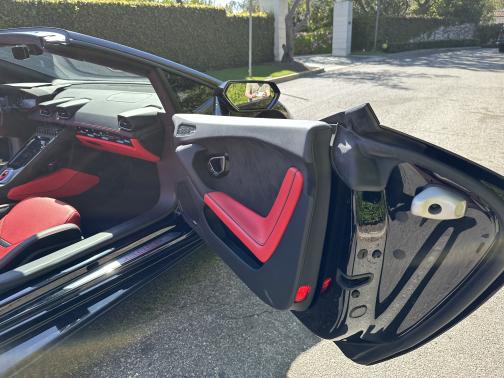 2021 Lamborghini Huracan EVO Base