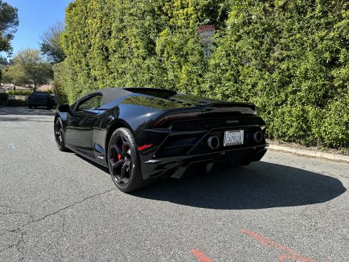 2021 Lamborghini Huracan EVO Base