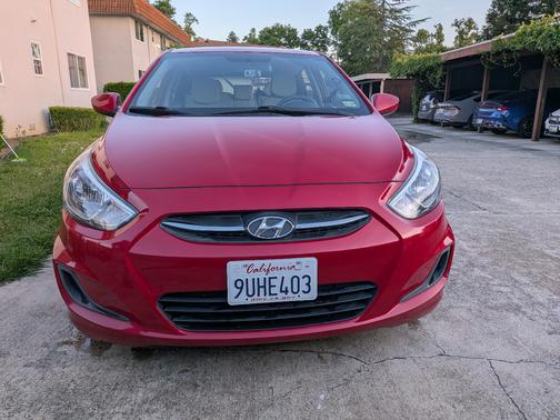 Red 2016 Hyundai Accent SE