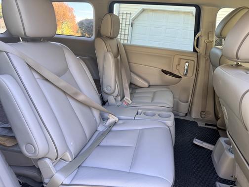 Silver 2013 Nissan Quest SV