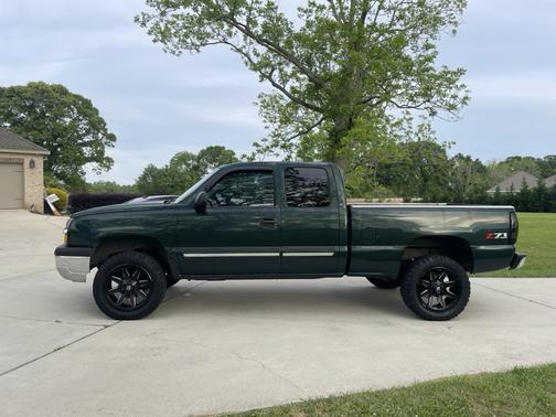 Green 2003 Chevrolet Silverado 1500 LT Extended Cab