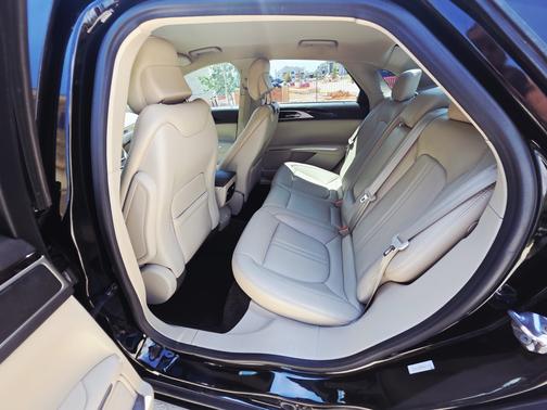 2016 Lincoln MKZ Base