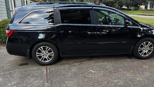 Black 2011 Honda Odyssey EX-L