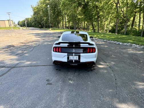 2021 Ford Shelby GT500 Base