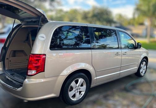 2014 Dodge Grand Caravan AVP/SE