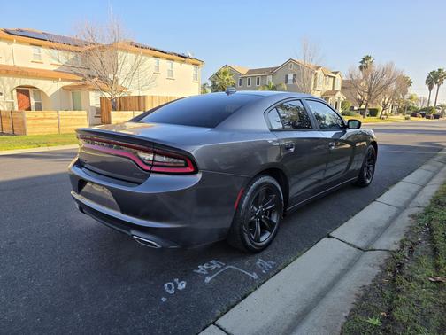 2015 Dodge Charger SXT