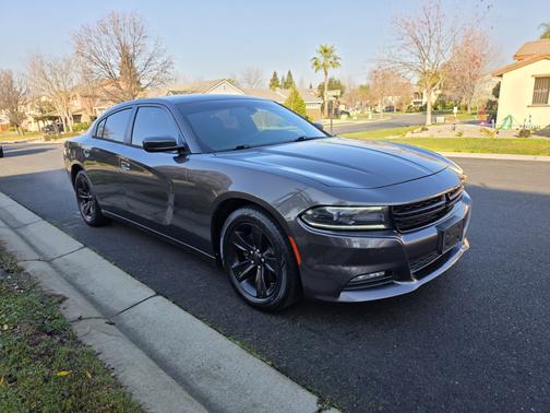 2015 Dodge Charger SXT