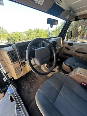 Black 2000 Jeep Wrangler Sahara