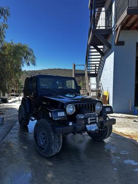 Black 2000 Jeep Wrangler Sahara