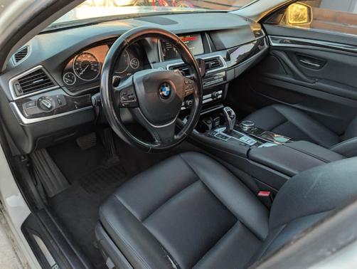 White 2016 BMW 528 i