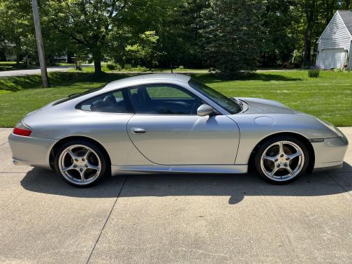 2004 Porsche 911 Carrera