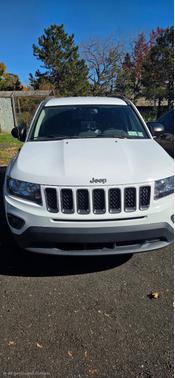 White 2017 Jeep Compass Sport