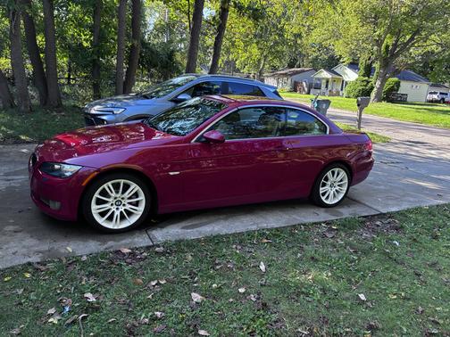 Red 2009 BMW 335 i