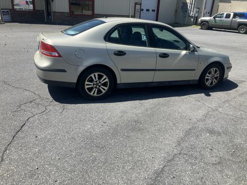 Gray 2005 Saab 9-3 Linear