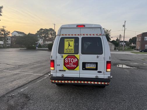 2003 Ford E250 Cargo