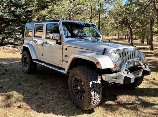 Silver 2008 Jeep Wrangler Unlimited Sahara