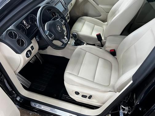 2016 Volkswagen Tiguan R-Line