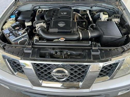 Silver 2014 Nissan Frontier SV