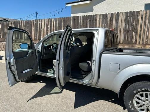 Silver 2014 Nissan Frontier SV