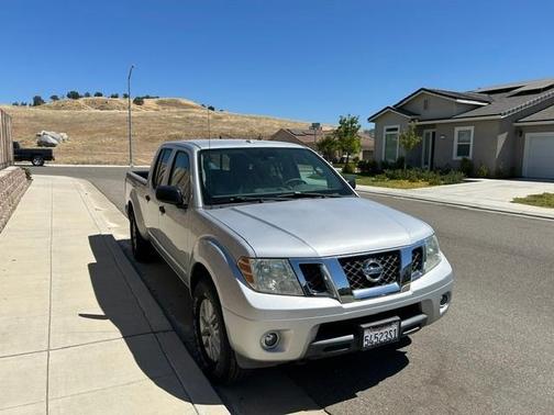 Silver 2014 Nissan Frontier SV