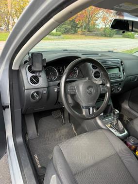 Gray 2013 Volkswagen Tiguan S