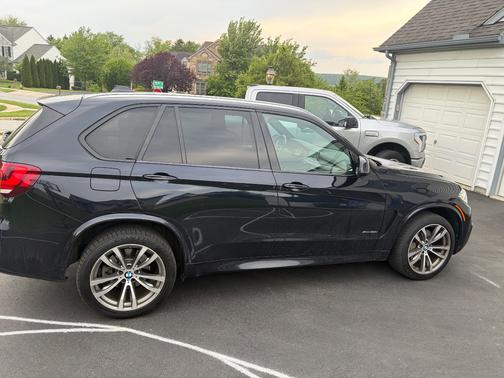 Blue 2015 BMW X5 xDrive50i