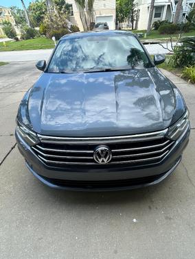 Gray 2019 Volkswagen Jetta 1.4T R-Line
