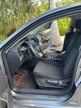 Gray 2019 Volkswagen Jetta 1.4T R-Line