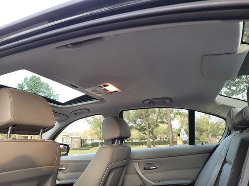 Black 2011 BMW 328 i