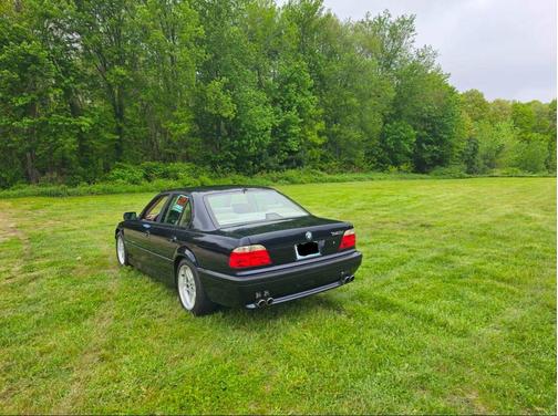 2001 BMW 740 i