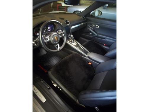 2022 Porsche 718 Cayman T