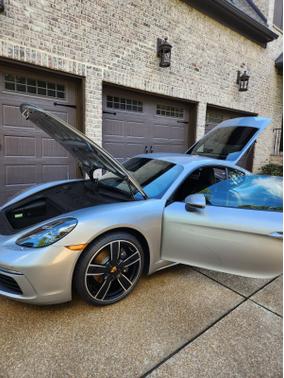 2022 Porsche 718 Cayman T